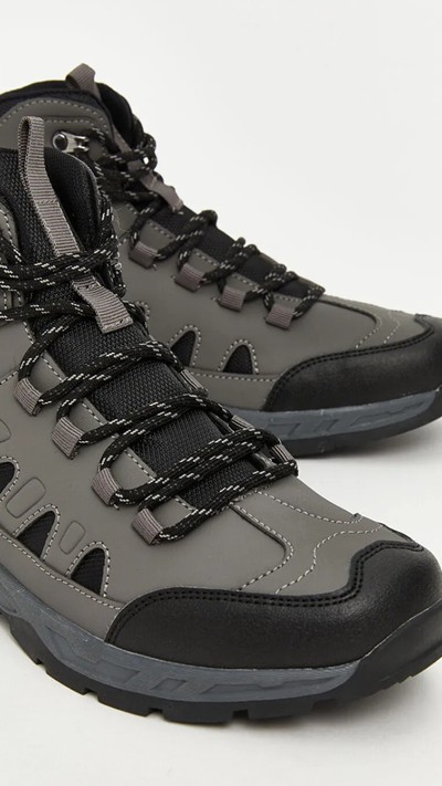 Lace-up Men's Trekking Boot
