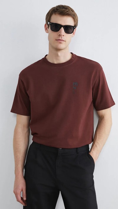 Man Brown T-shirt