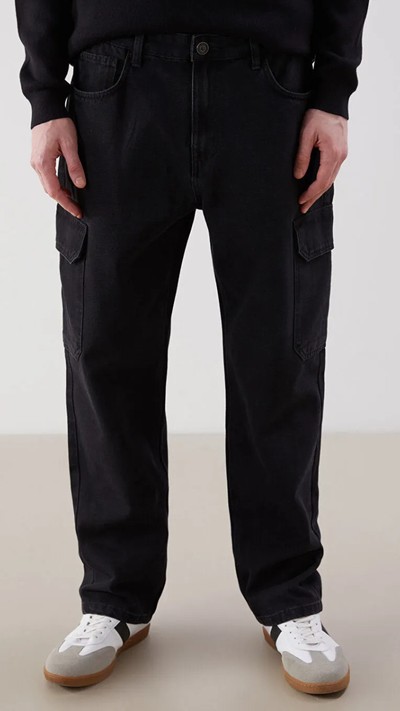 700 Straight Fit Men's Cargo Jeans