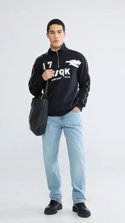  Funnel Neck Printed Men's Thick Sweatshirt