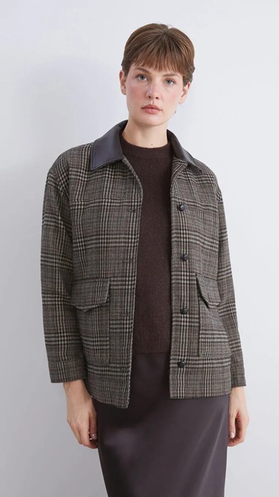 Collared Neck Plaid Oversize Women's Cachet Jacket