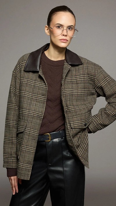 Collared Neck Plaid Oversize Women's Cachet Jacket